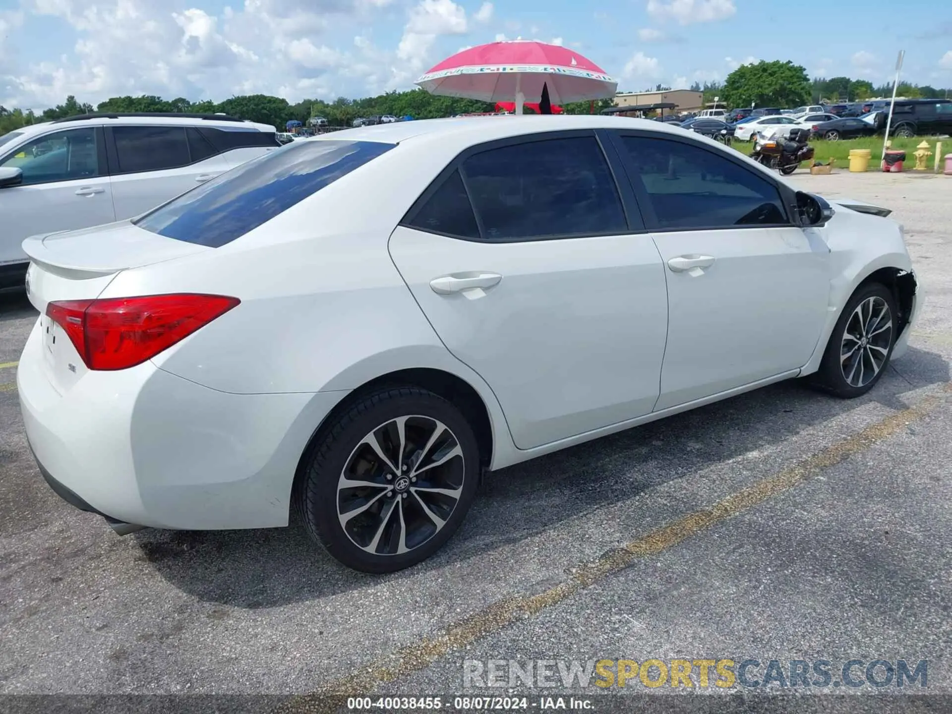 18 Photograph of a damaged car 5YFBURHEXKP880506 TOYOTA COROLLA 2019