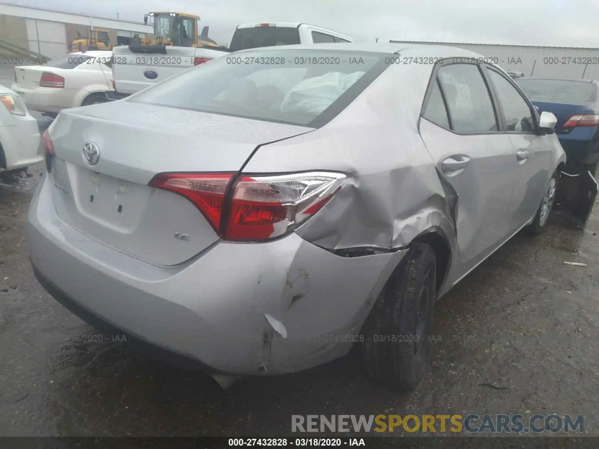 4 Photograph of a damaged car 5YFBURHEXKP882661 TOYOTA COROLLA 2019