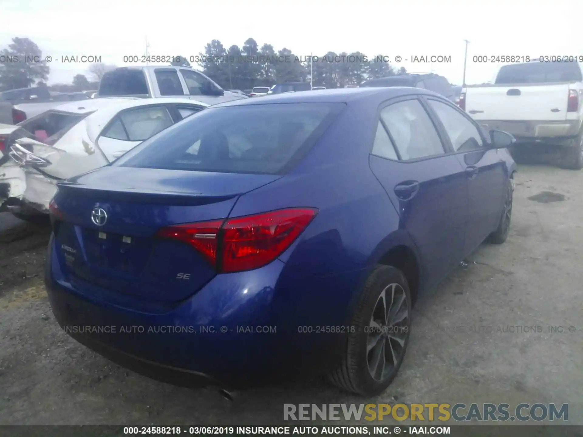 4 Photograph of a damaged car 5YFBURHEXKP882966 TOYOTA COROLLA 2019