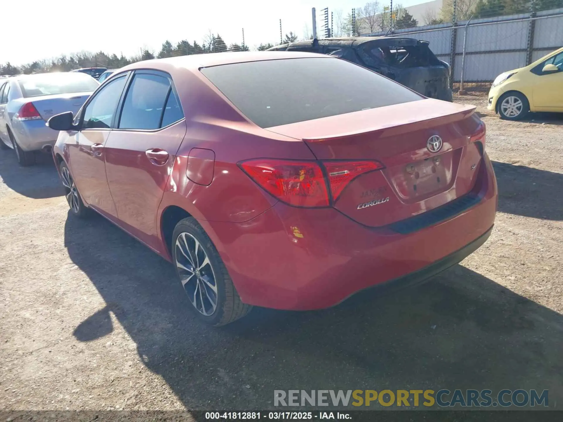 3 Photograph of a damaged car 5YFBURHEXKP884653 TOYOTA COROLLA 2019