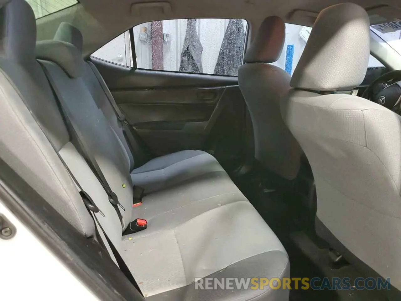 10 Photograph of a damaged car 5YFBURHEXKP884717 TOYOTA COROLLA 2019