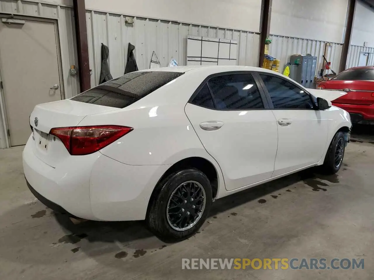 3 Photograph of a damaged car 5YFBURHEXKP884717 TOYOTA COROLLA 2019