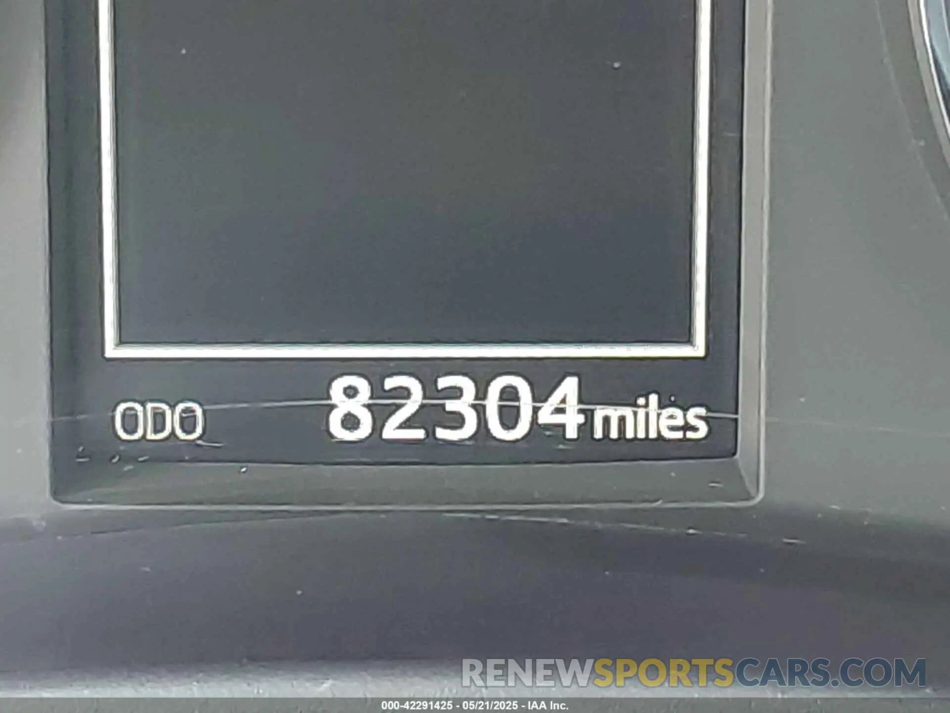 16 Photograph of a damaged car 5YFBURHEXKP885270 TOYOTA COROLLA 2019