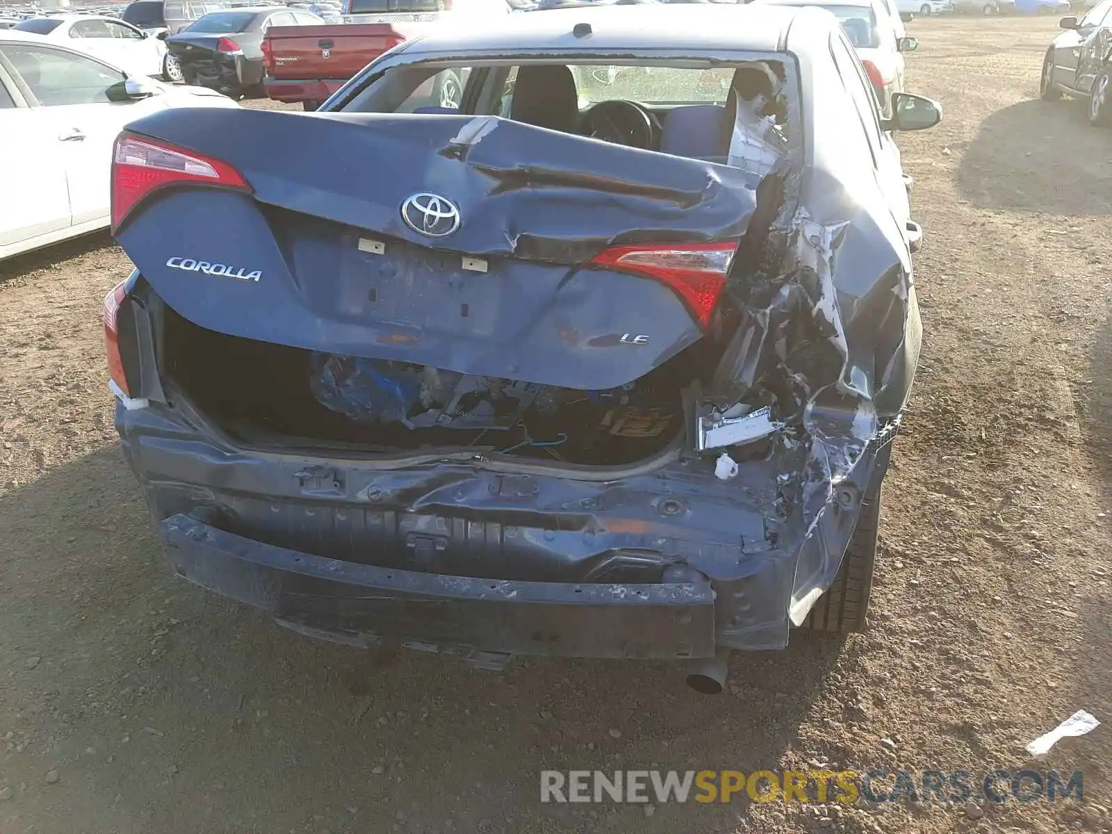 9 Photograph of a damaged car 5YFBURHEXKP887018 TOYOTA COROLLA 2019