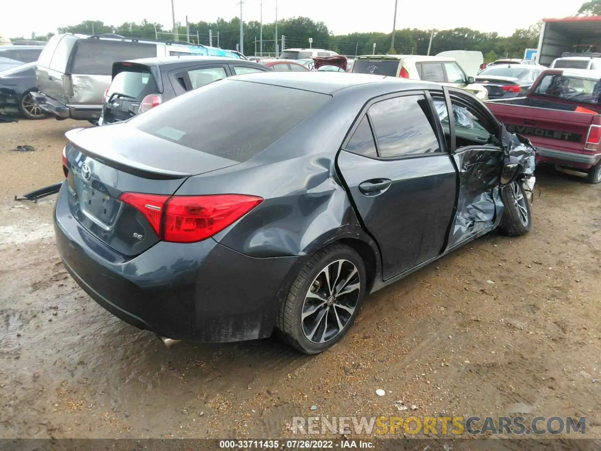 4 Photograph of a damaged car 5YFBURHEXKP887262 TOYOTA COROLLA 2019