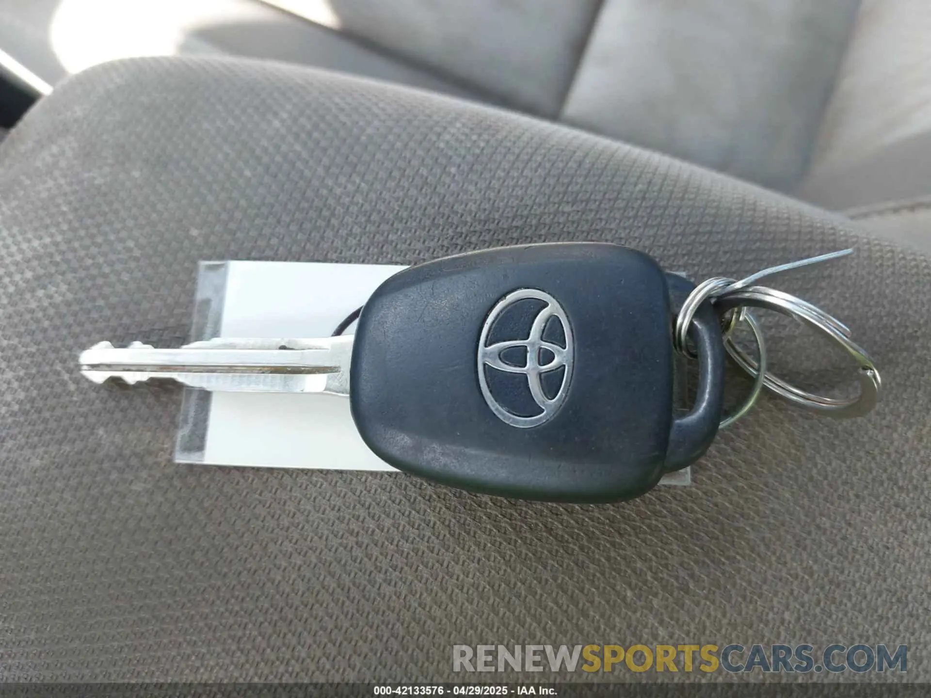 11 Photograph of a damaged car 5YFBURHEXKP887648 TOYOTA COROLLA 2019