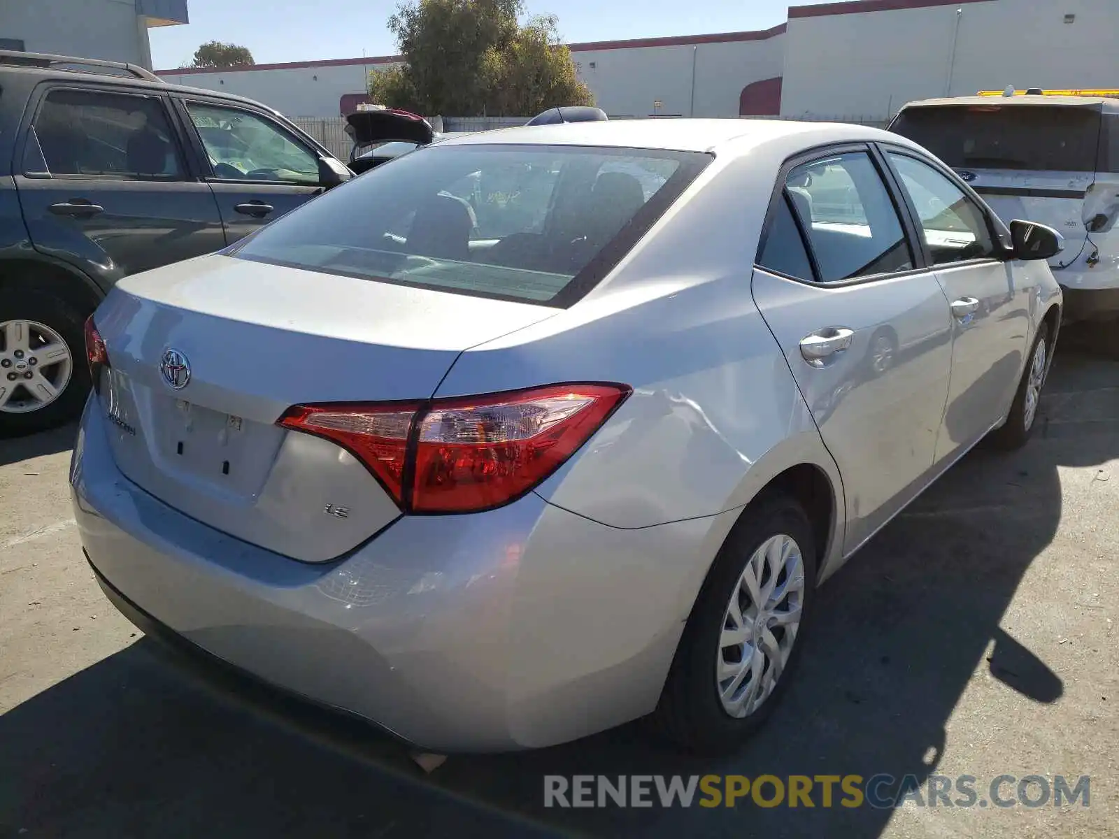 4 Photograph of a damaged car 5YFBURHEXKP888766 TOYOTA COROLLA 2019