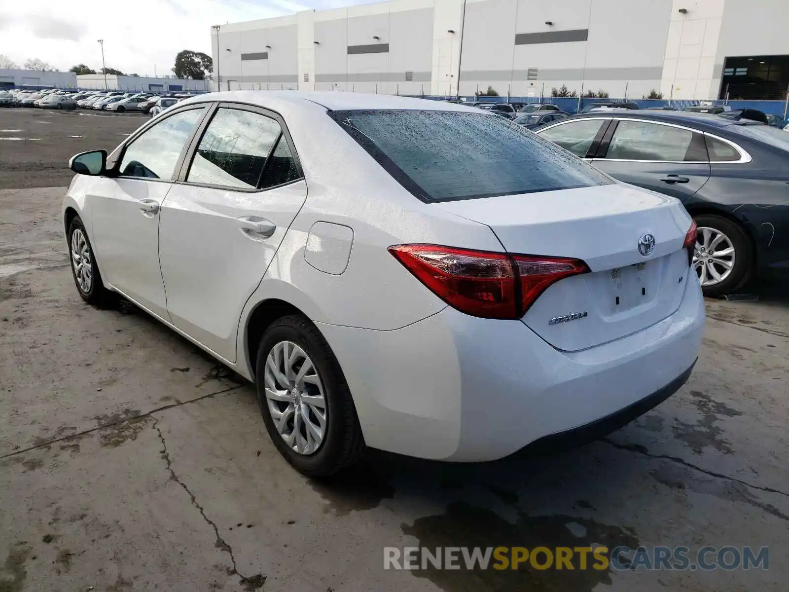 3 Photograph of a damaged car 5YFBURHEXKP889772 TOYOTA COROLLA 2019