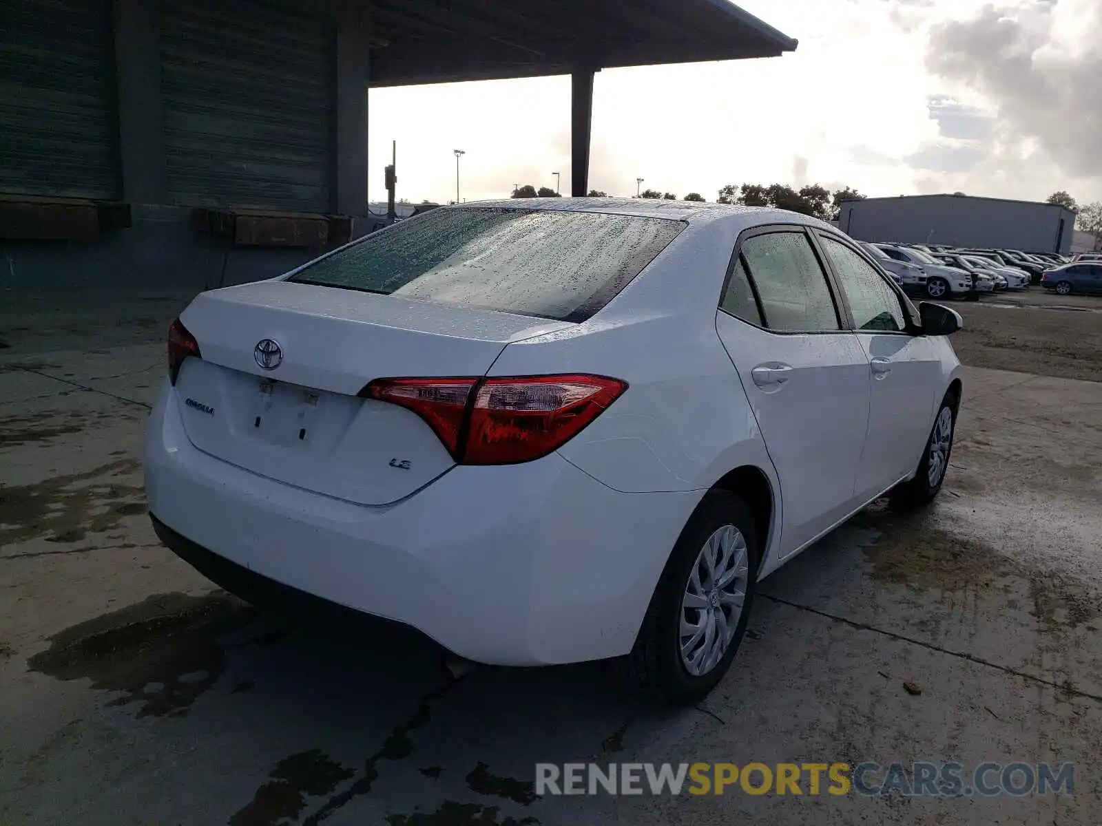 4 Photograph of a damaged car 5YFBURHEXKP889772 TOYOTA COROLLA 2019