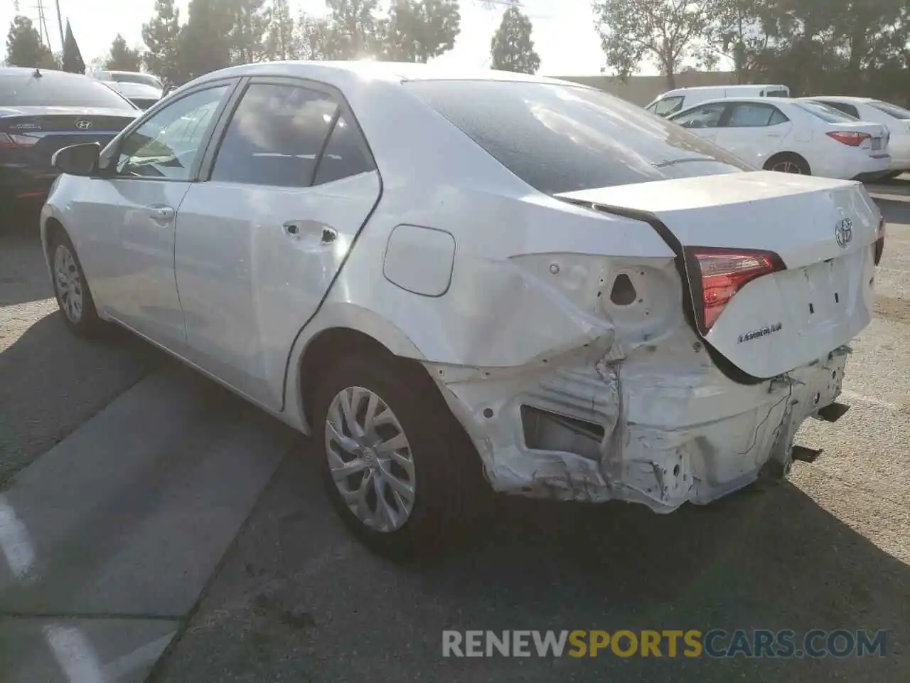 2 Photograph of a damaged car 5YFBURHEXKP894664 TOYOTA COROLLA 2019