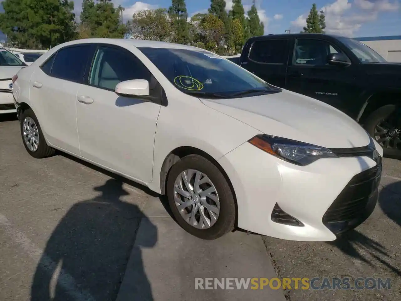 4 Photograph of a damaged car 5YFBURHEXKP894664 TOYOTA COROLLA 2019