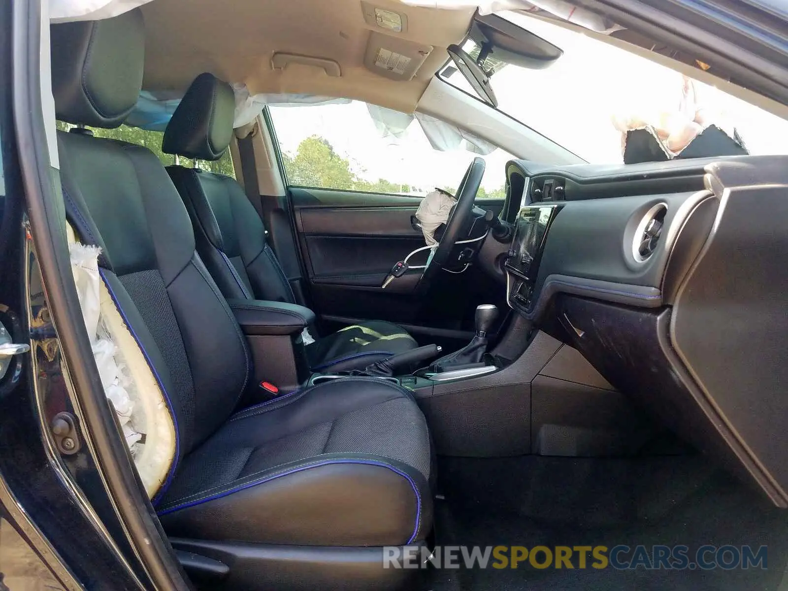 5 Photograph of a damaged car 5YFBURHEXKP896074 TOYOTA COROLLA 2019