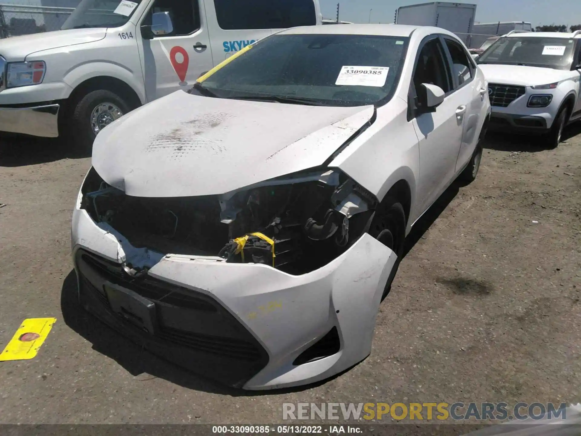 2 Photograph of a damaged car 5YFBURHEXKP896933 TOYOTA COROLLA 2019