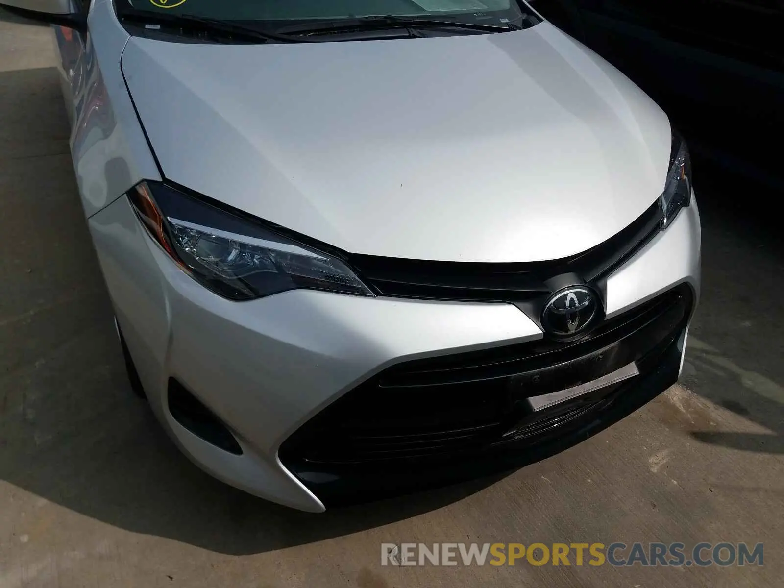 9 Photograph of a damaged car 5YFBURHEXKP898634 TOYOTA COROLLA 2019