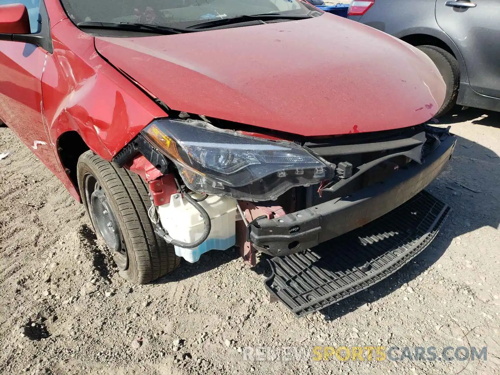 9 Photograph of a damaged car 5YFBURHEXKP898813 TOYOTA COROLLA 2019