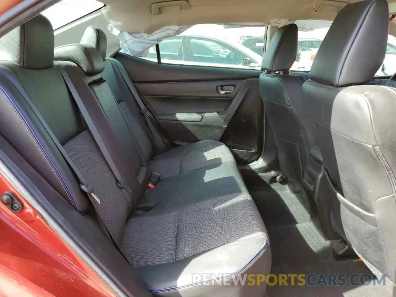 10 Photograph of a damaged car 5YFBURHEXKP898987 TOYOTA COROLLA 2019