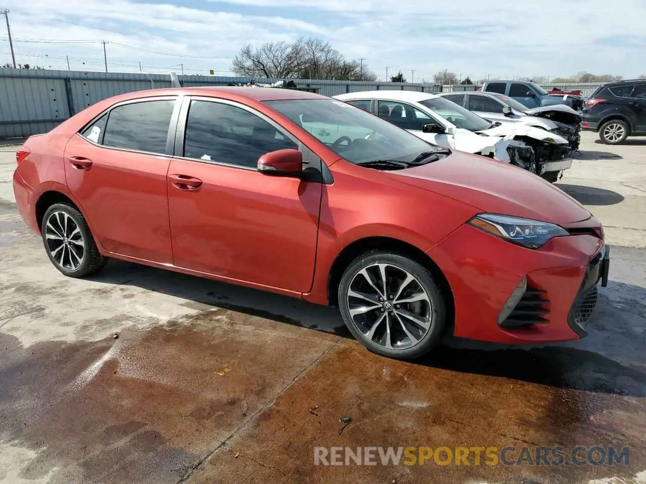 4 Photograph of a damaged car 5YFBURHEXKP898987 TOYOTA COROLLA 2019