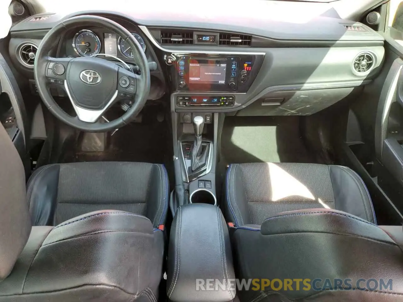 8 Photograph of a damaged car 5YFBURHEXKP898987 TOYOTA COROLLA 2019