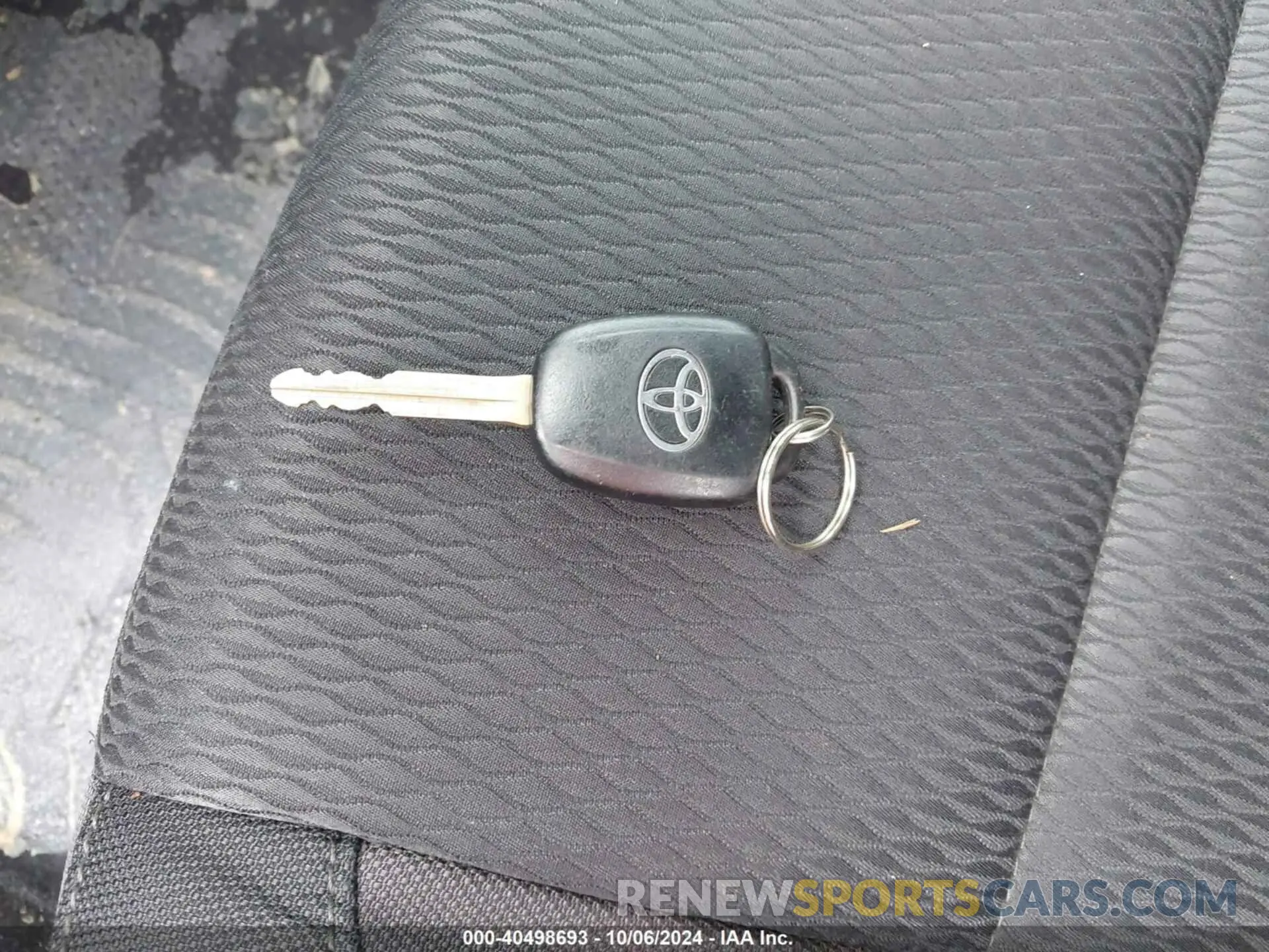 11 Photograph of a damaged car 5YFBURHEXKP900611 TOYOTA COROLLA 2019