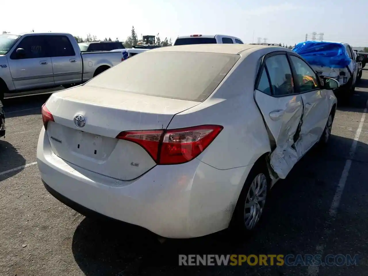 4 Photograph of a damaged car 5YFBURHEXKP902326 TOYOTA COROLLA 2019