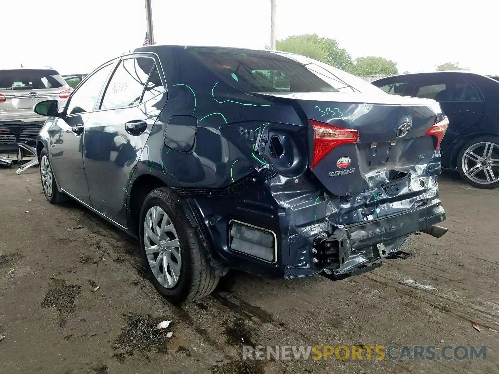 3 Photograph of a damaged car 5YFBURHEXKP902360 TOYOTA COROLLA 2019