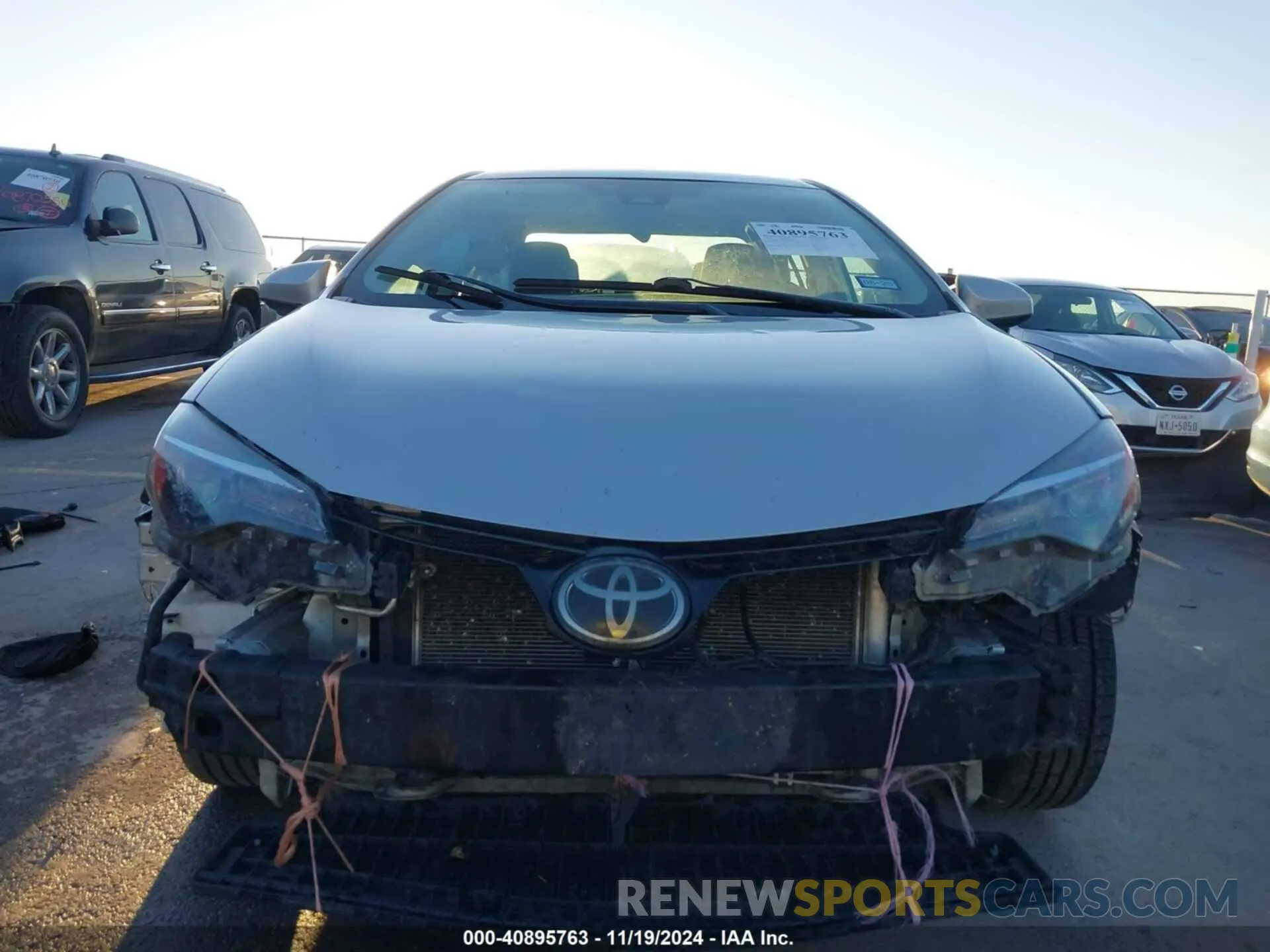6 Photograph of a damaged car 5YFBURHEXKP903301 TOYOTA COROLLA 2019