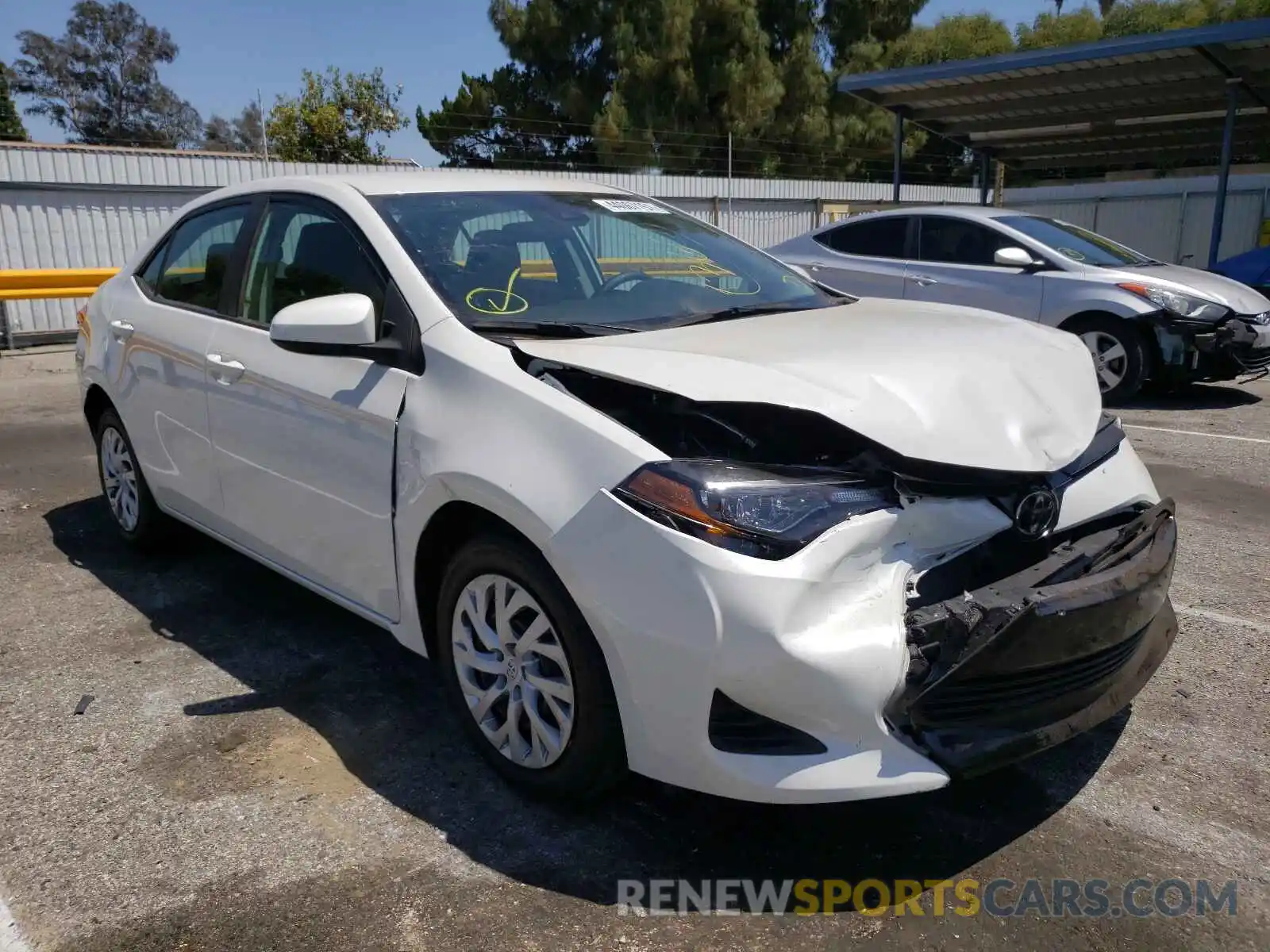 1 Photograph of a damaged car 5YFBURHEXKP903413 TOYOTA COROLLA 2019