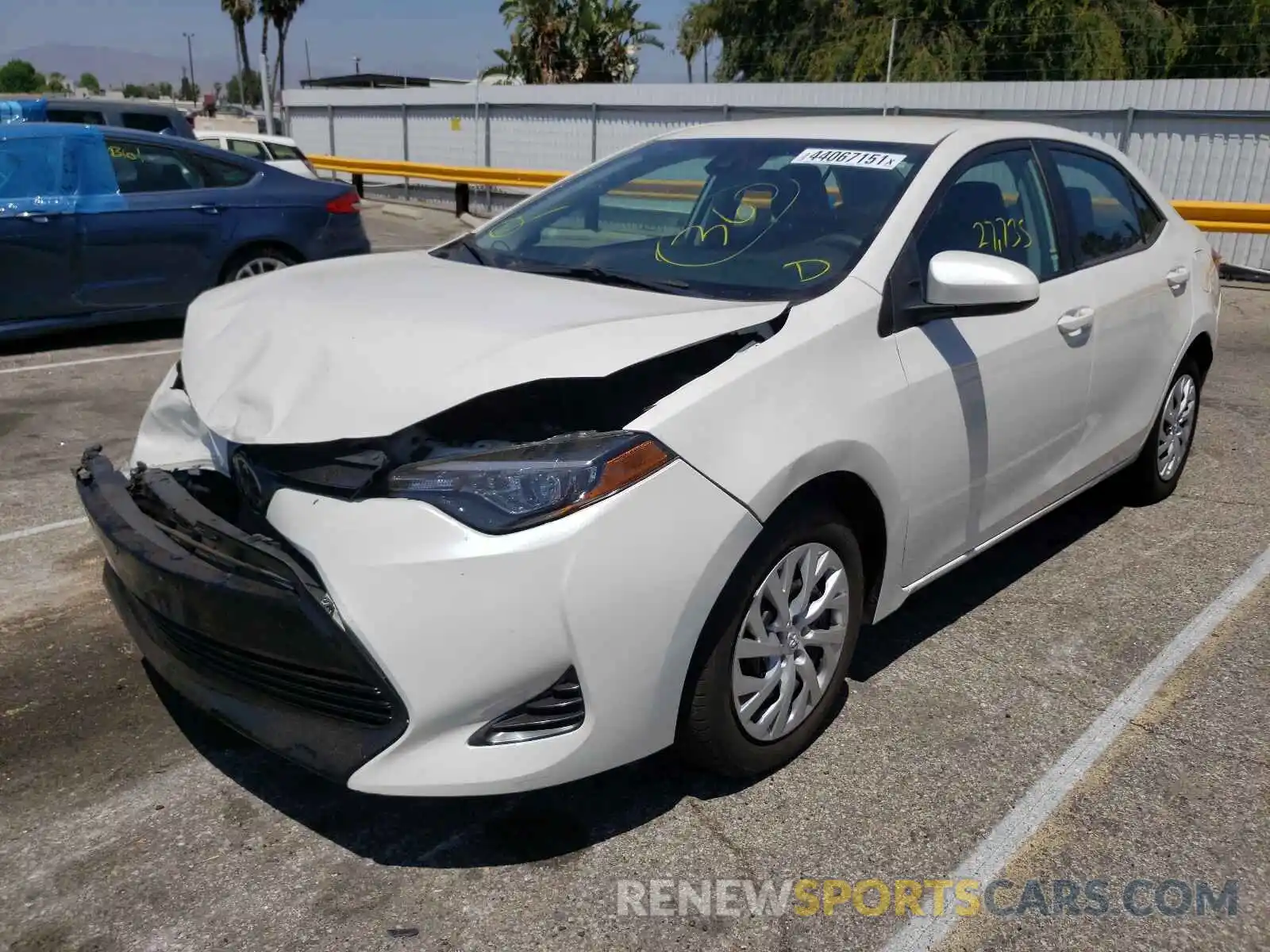 2 Photograph of a damaged car 5YFBURHEXKP903413 TOYOTA COROLLA 2019