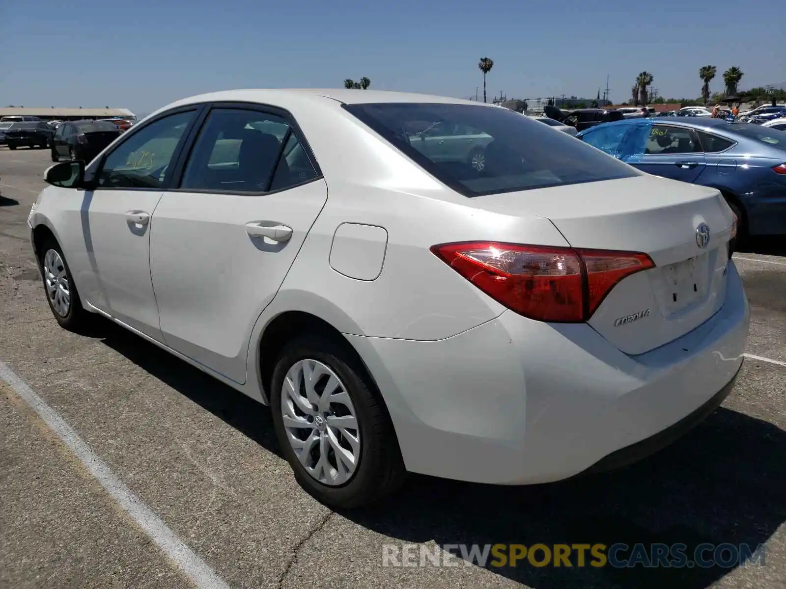 3 Photograph of a damaged car 5YFBURHEXKP903413 TOYOTA COROLLA 2019