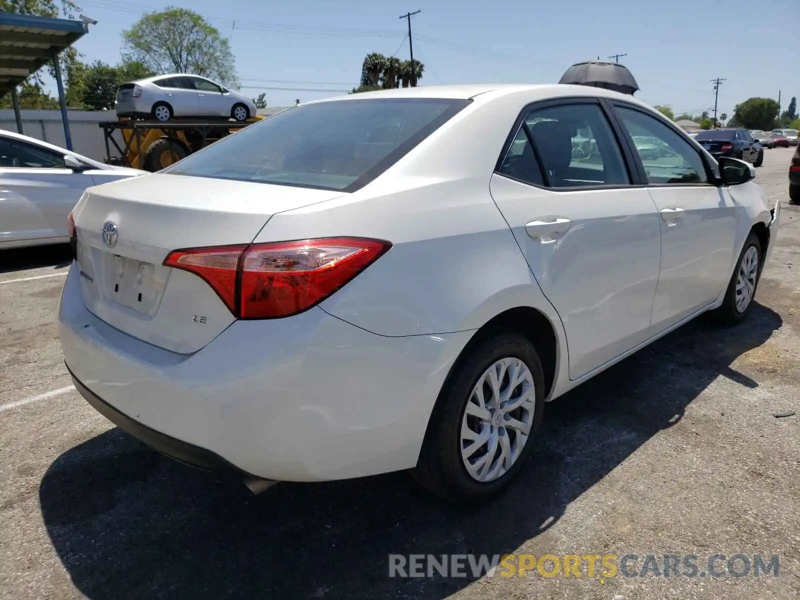 4 Photograph of a damaged car 5YFBURHEXKP903413 TOYOTA COROLLA 2019