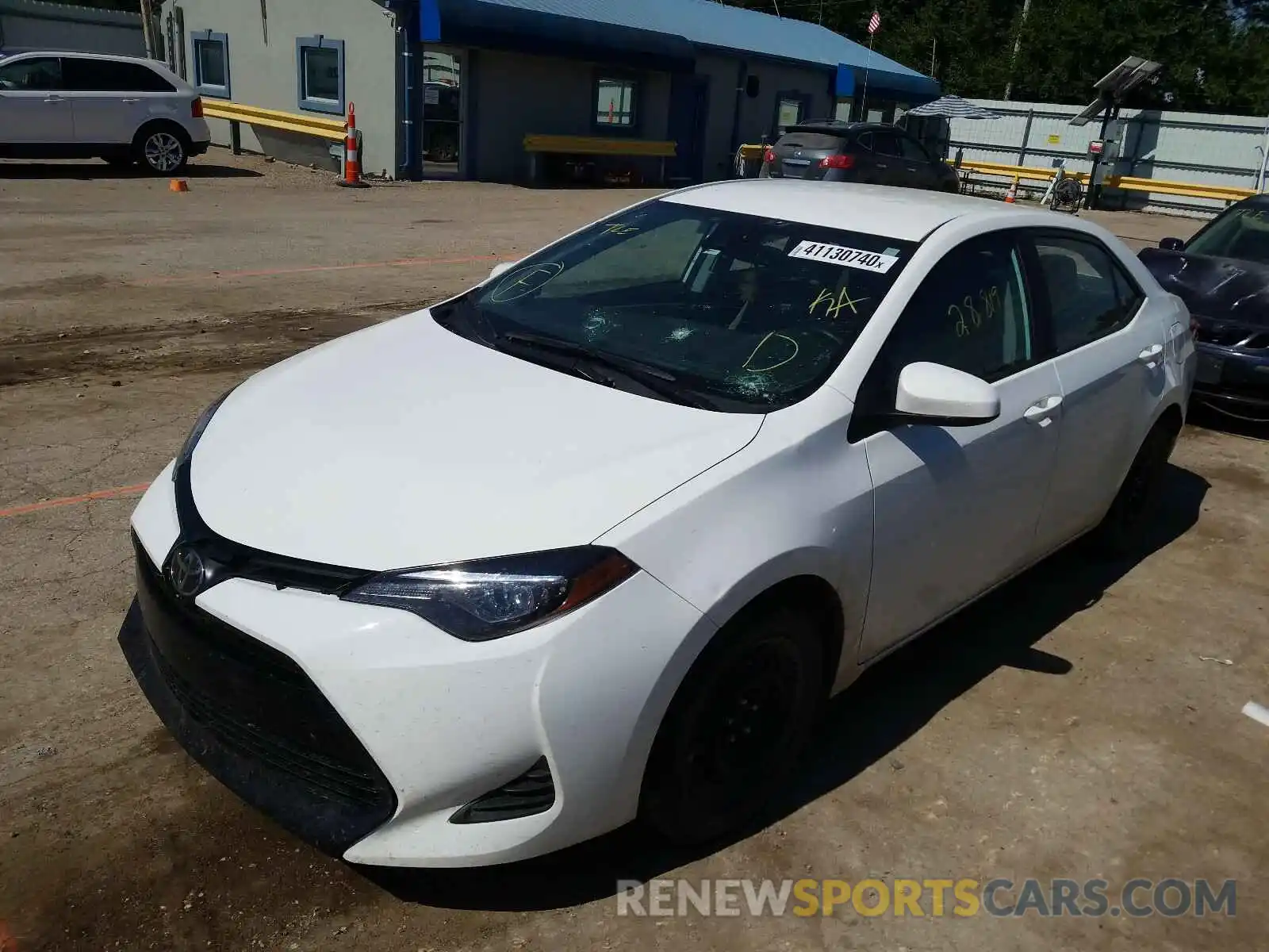 2 Photograph of a damaged car 5YFBURHEXKP905811 TOYOTA COROLLA 2019