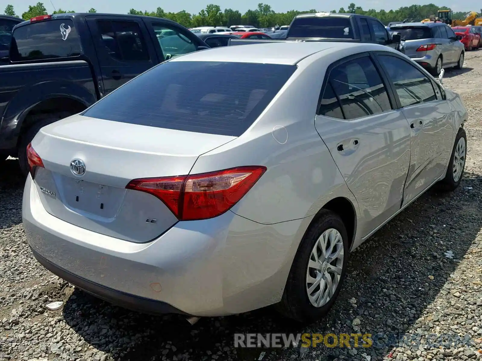 4 Photograph of a damaged car 5YFBURHEXKP907168 TOYOTA COROLLA 2019