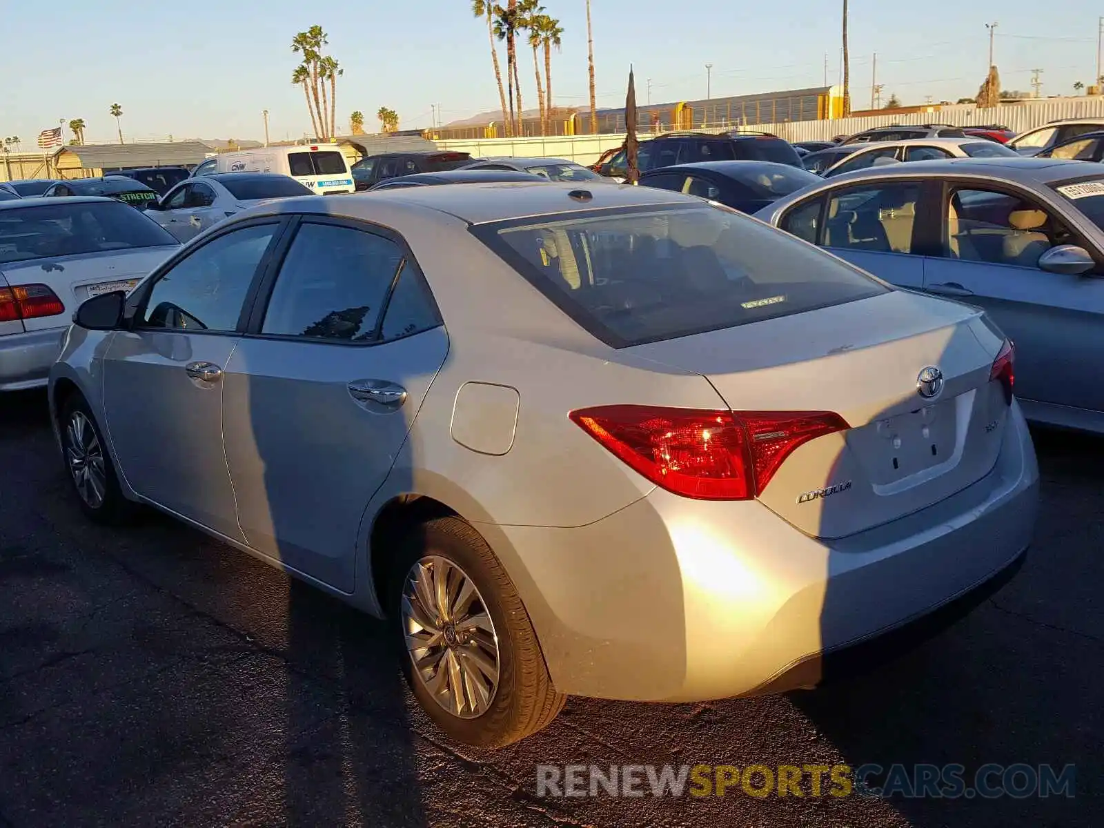 3 Photograph of a damaged car 5YFBURHEXKP908434 TOYOTA COROLLA 2019