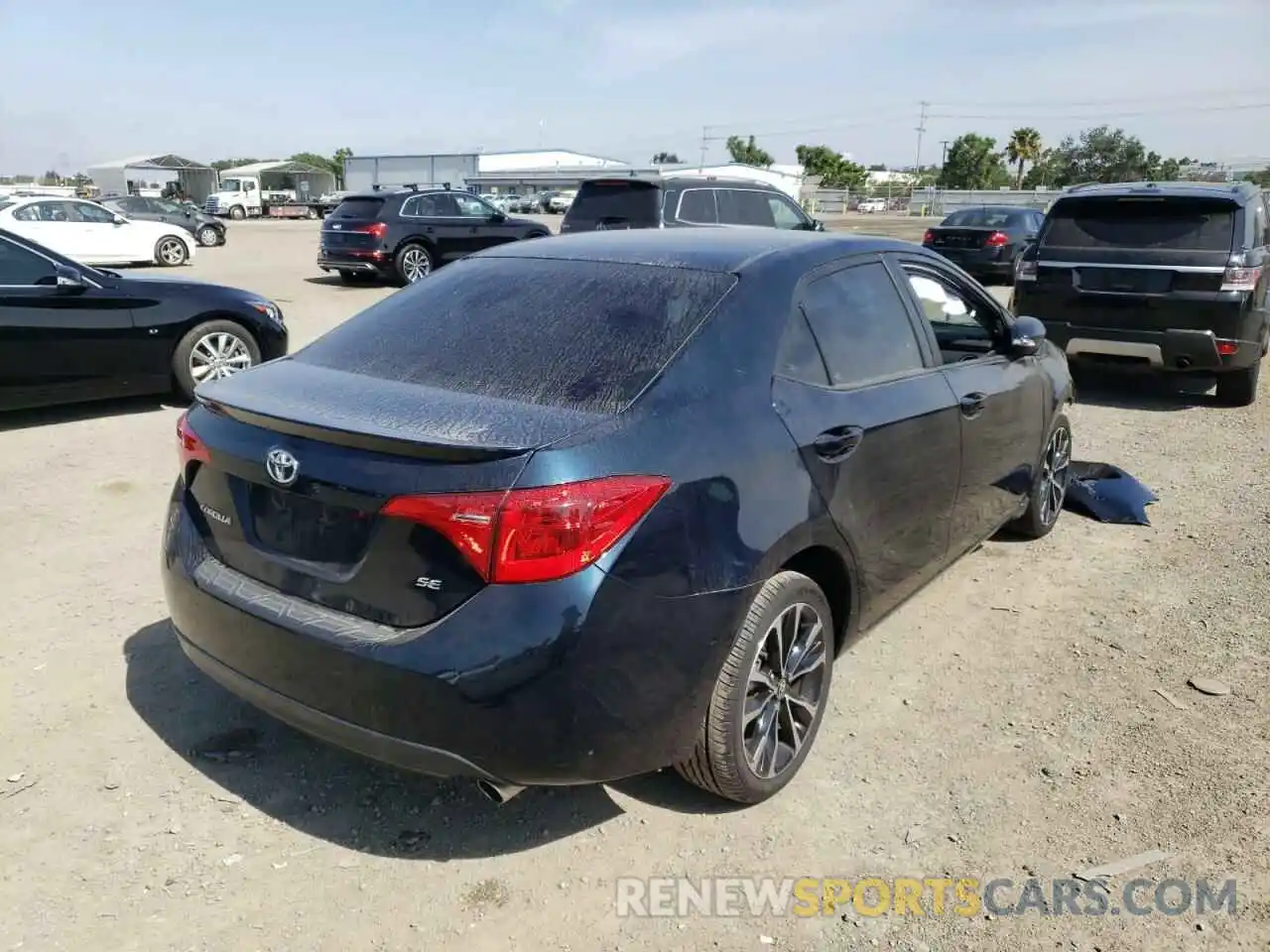 4 Photograph of a damaged car 5YFBURHEXKP909132 TOYOTA COROLLA 2019