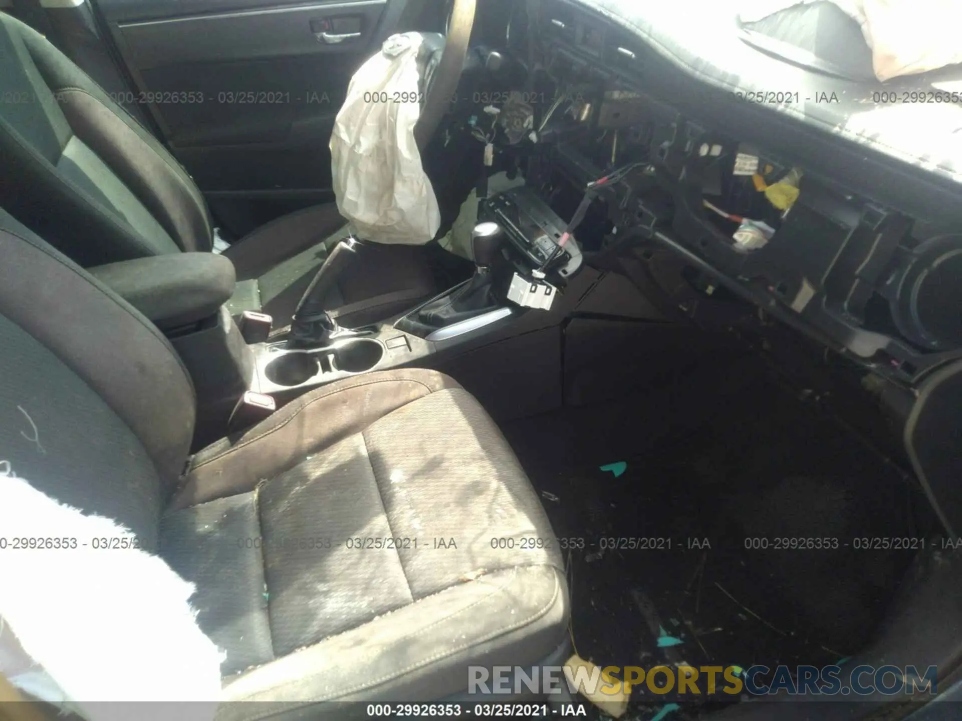 5 Photograph of a damaged car 5YFBURHEXKP909213 TOYOTA COROLLA 2019