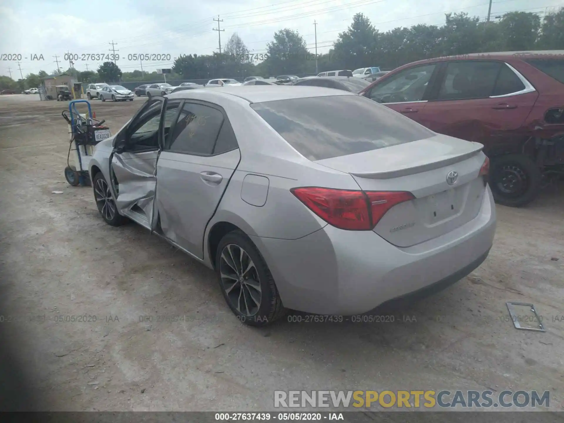 3 Photograph of a damaged car 5YFBURHEXKP909485 TOYOTA COROLLA 2019