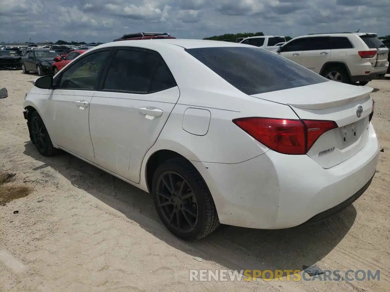 3 Photograph of a damaged car 5YFBURHEXKP910278 TOYOTA COROLLA 2019