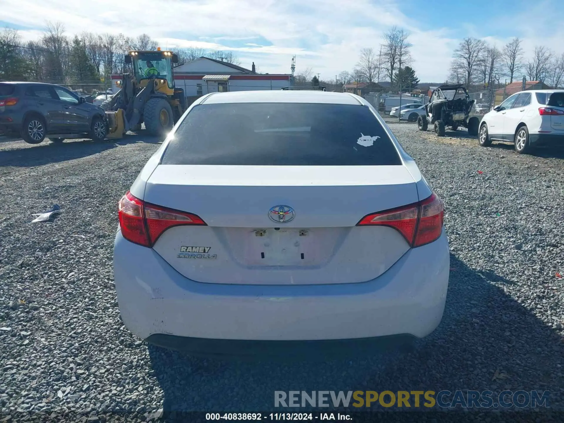 17 Photograph of a damaged car 5YFBURHEXKP912547 TOYOTA COROLLA 2019