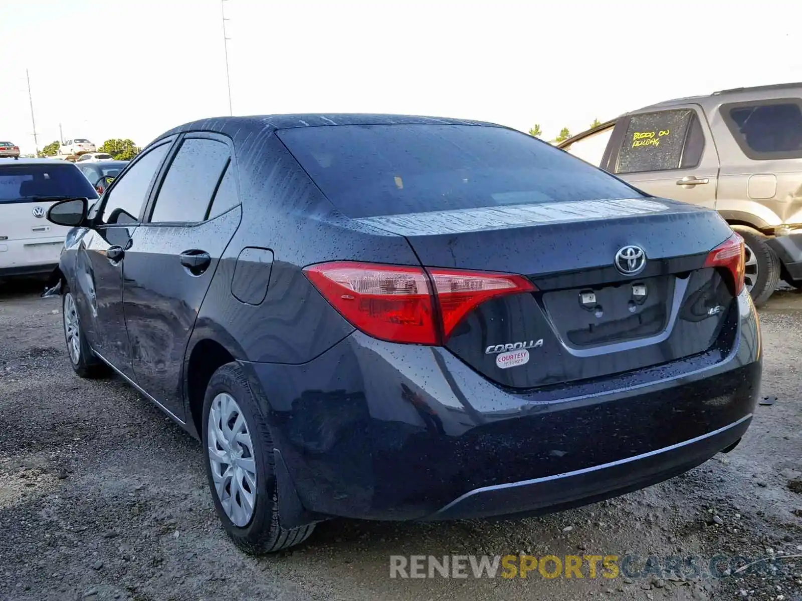 3 Photograph of a damaged car 5YFBURHEXKP912628 TOYOTA COROLLA 2019