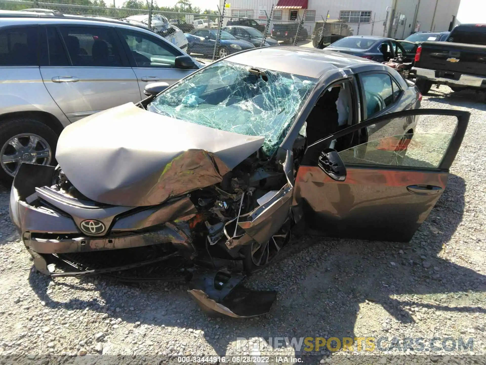 2 Photograph of a damaged car 5YFBURHEXKP915089 TOYOTA COROLLA 2019