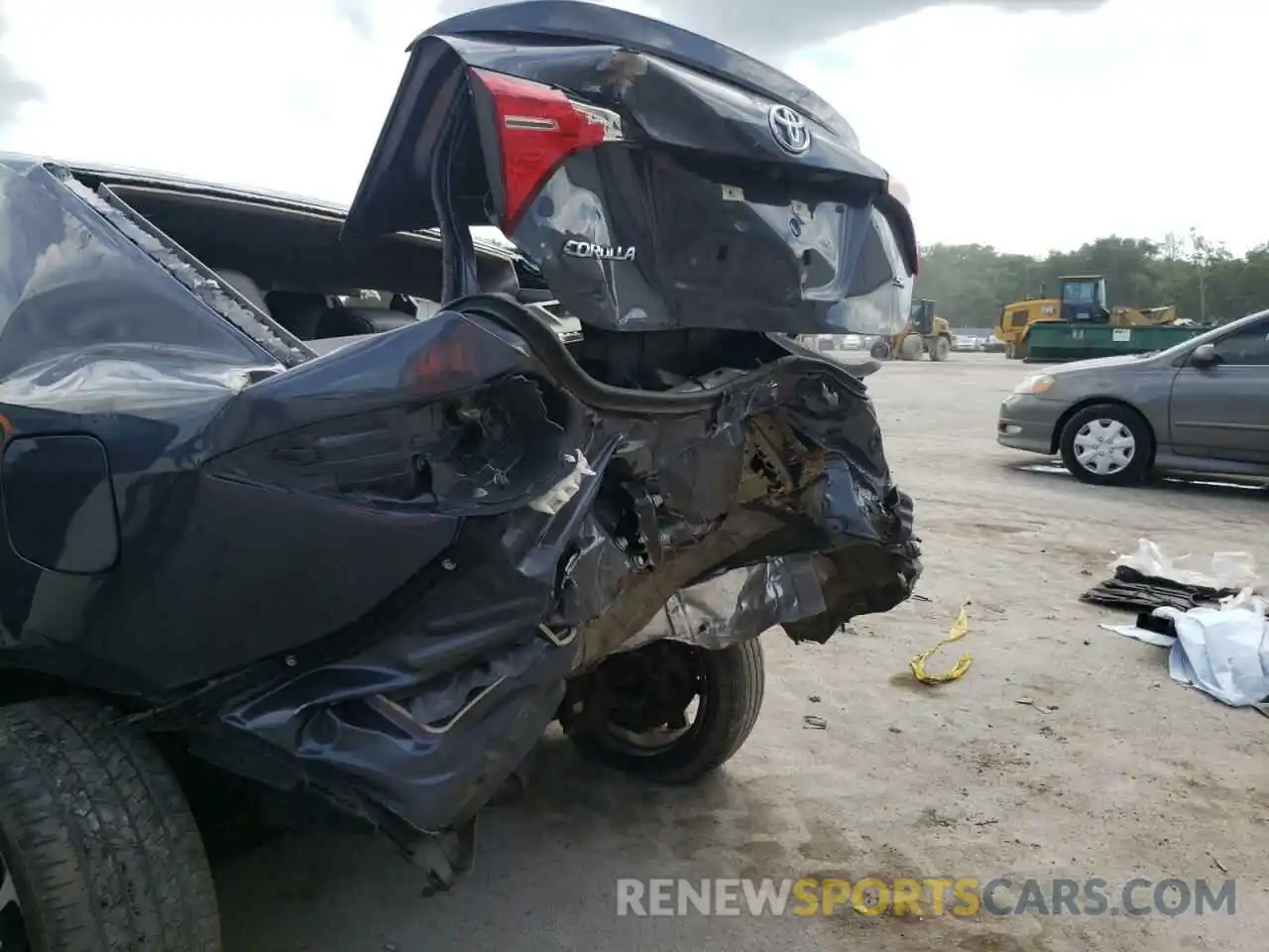 9 Photograph of a damaged car 5YFBURHEXKP915304 TOYOTA COROLLA 2019