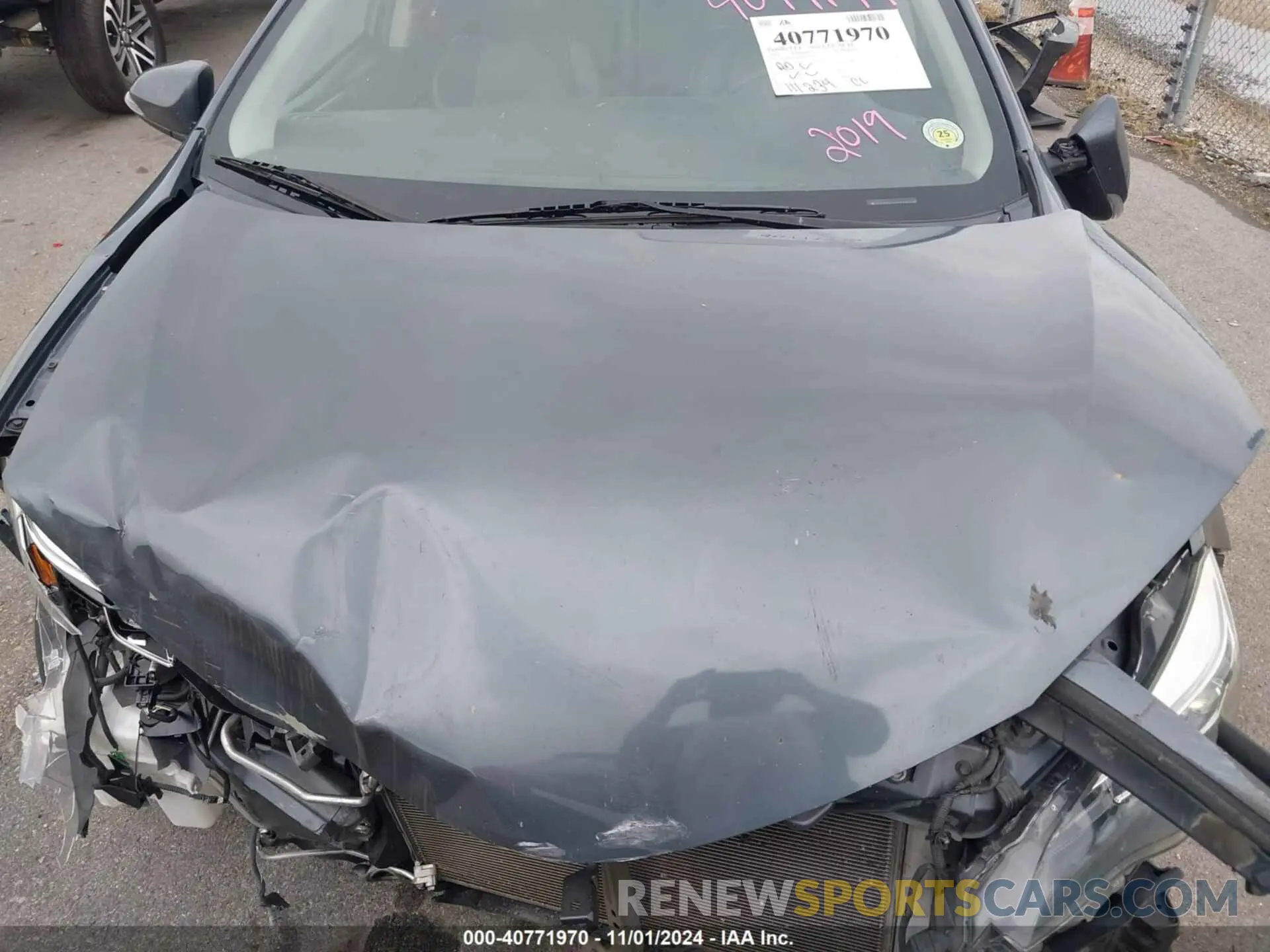 10 Photograph of a damaged car 5YFBURHEXKP915920 TOYOTA COROLLA 2019