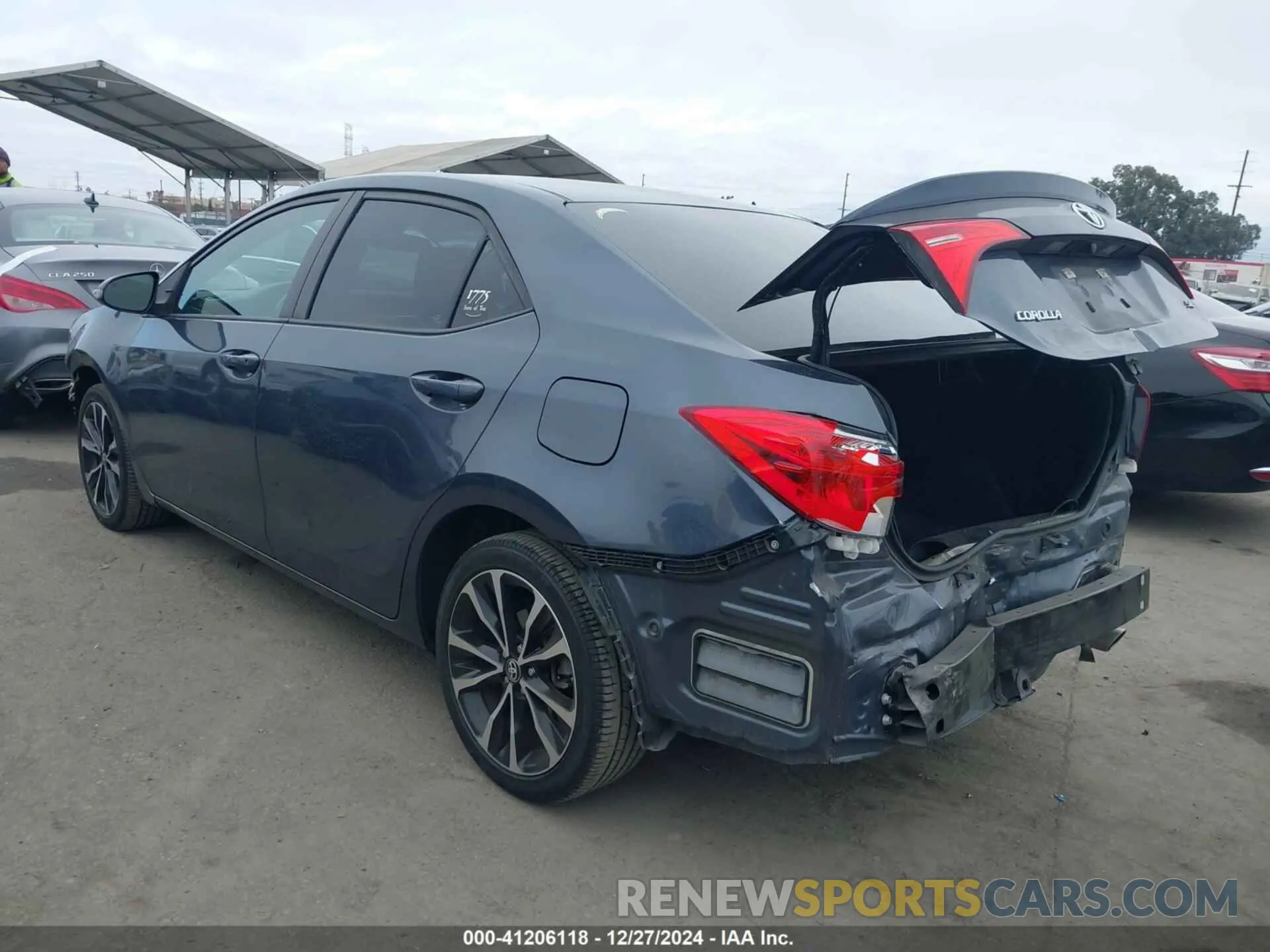 3 Photograph of a damaged car 5YFBURHEXKP918106 TOYOTA COROLLA 2019