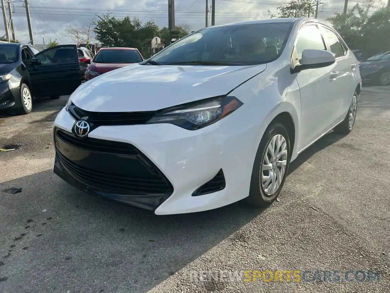 2 Photograph of a damaged car 5YFBURHEXKP921605 TOYOTA COROLLA 2019