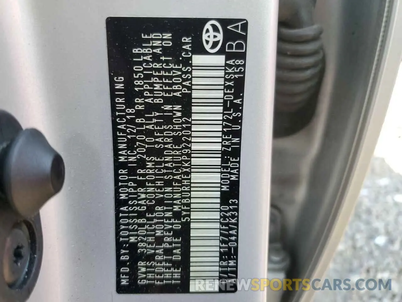 12 Photograph of a damaged car 5YFBURHEXKP922012 TOYOTA COROLLA 2019