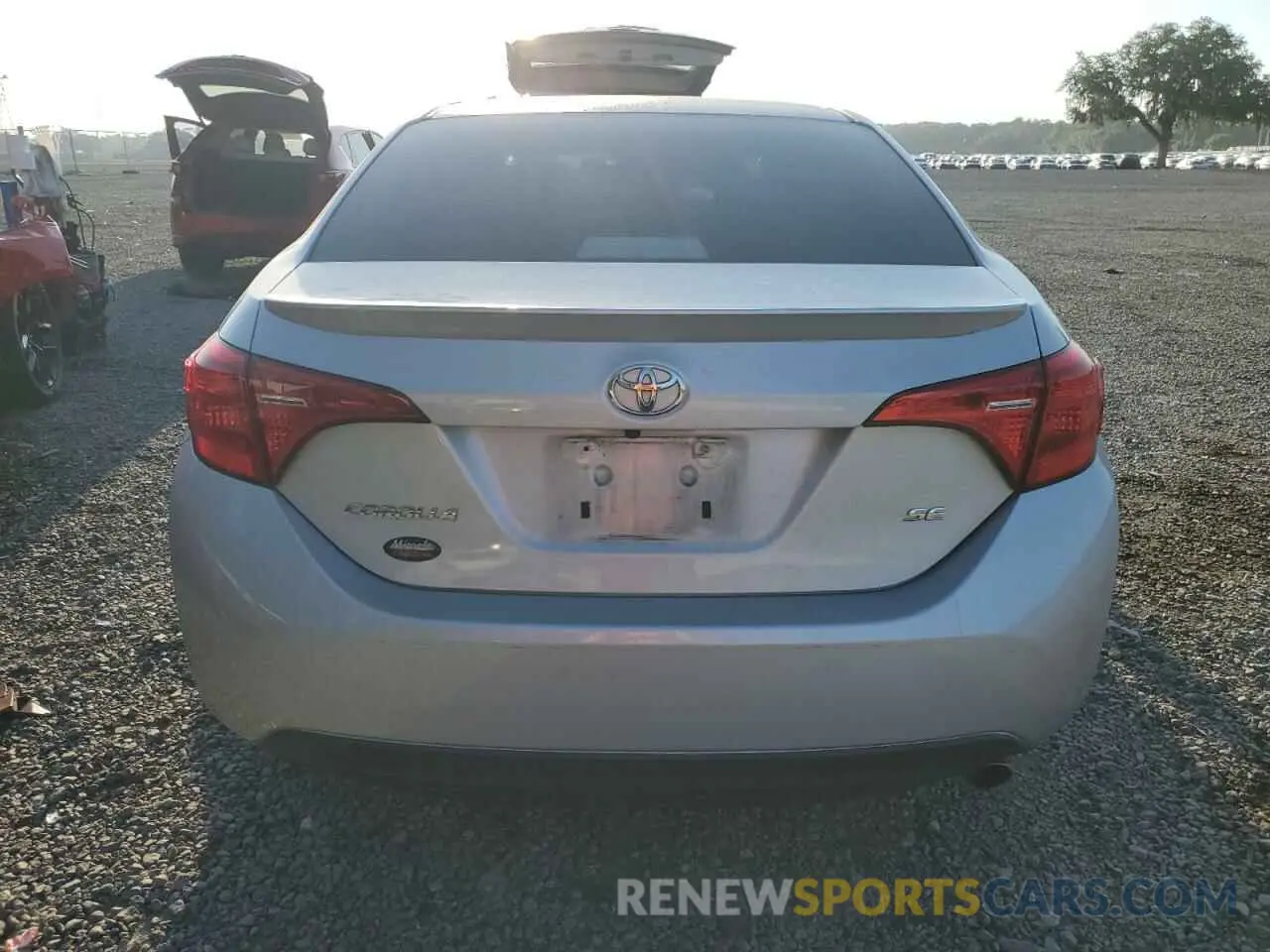 6 Photograph of a damaged car 5YFBURHEXKP922012 TOYOTA COROLLA 2019