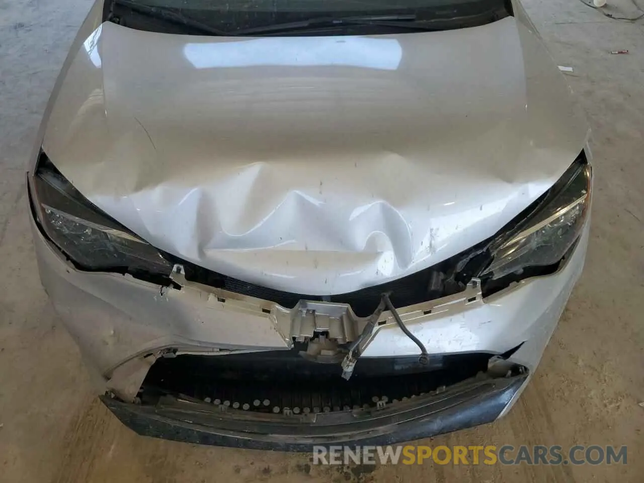 11 Photograph of a damaged car 5YFBURHEXKP922429 TOYOTA COROLLA 2019