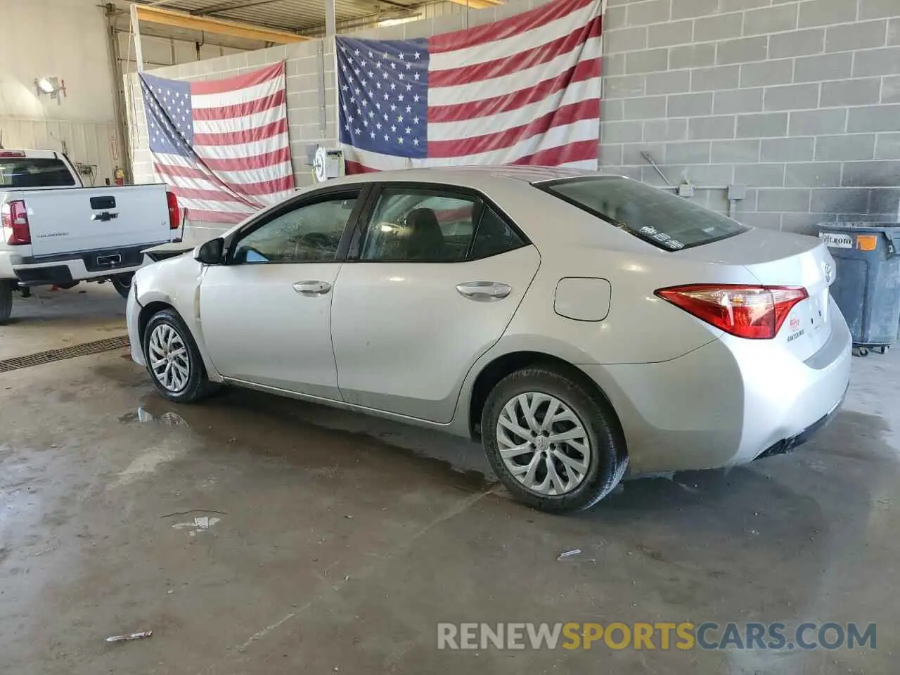 2 Photograph of a damaged car 5YFBURHEXKP922429 TOYOTA COROLLA 2019