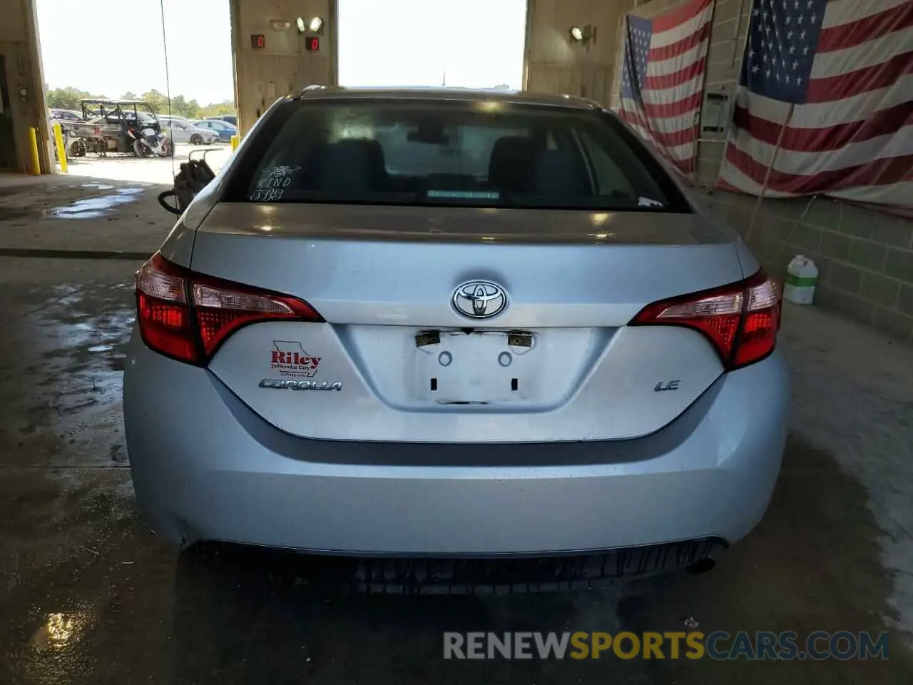 6 Photograph of a damaged car 5YFBURHEXKP922429 TOYOTA COROLLA 2019