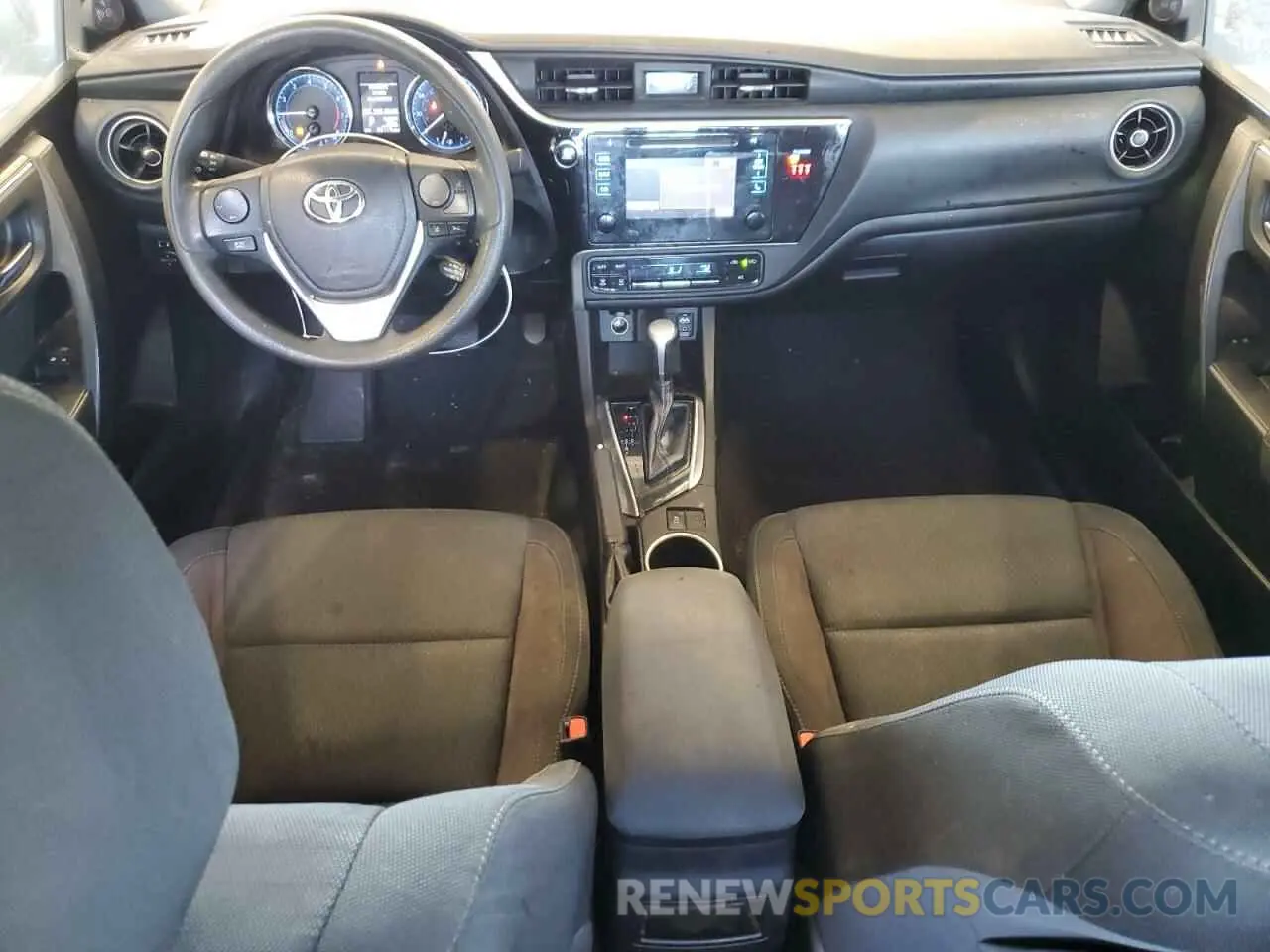 8 Photograph of a damaged car 5YFBURHEXKP922429 TOYOTA COROLLA 2019
